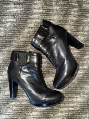 Tory Burch Black Leather Heeled Ankle Boots Size 11